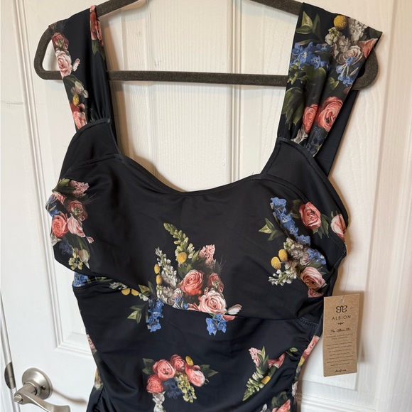 Albion Floral Off-Shoulder Swimsuit - Picture 4 of 7